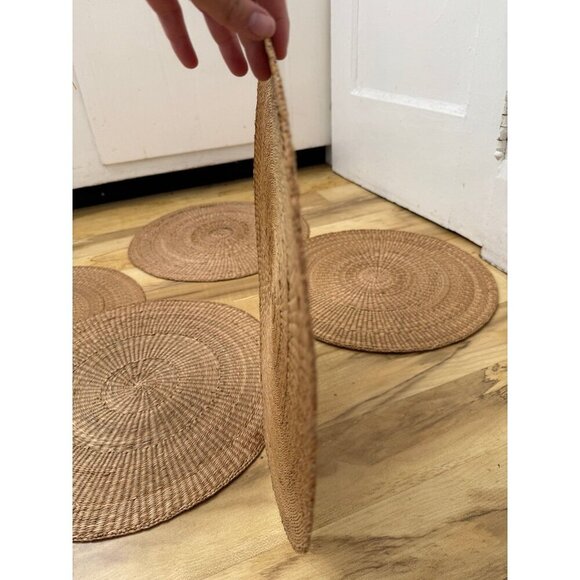 Set of 5 16” inch rattan place mats - Picture 5 of 8